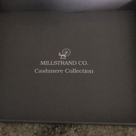 Millstrand Company Cashmere Sweater Woman’s - Picture 7 of 7